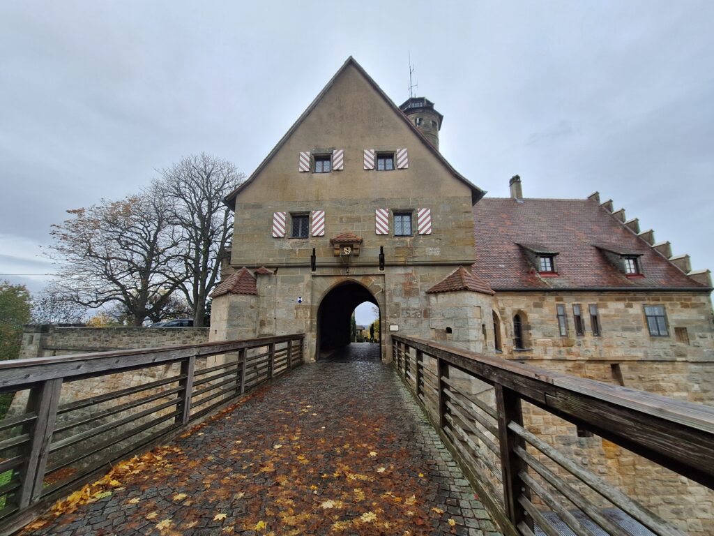 An image of the main gate of Altenburg Castle in Bamberg