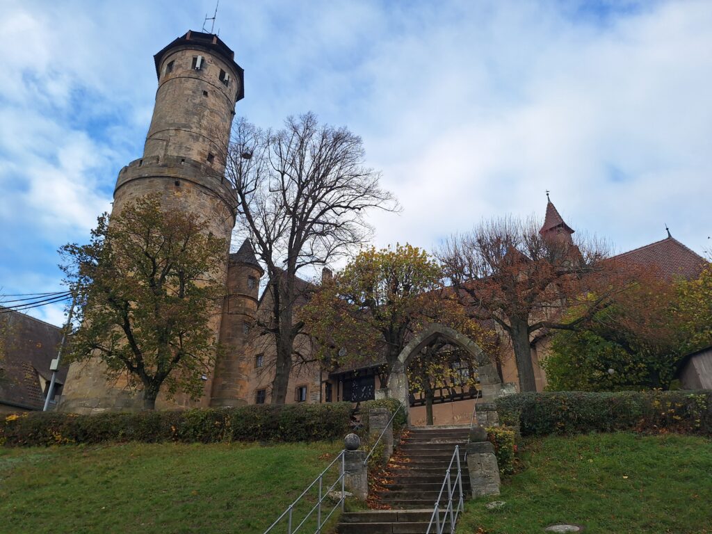 An image of the exterior of Altenburg Castle in Bamberg